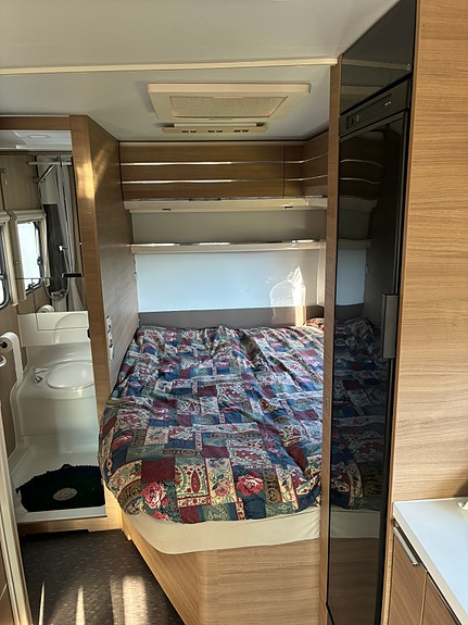 Adria Adora 522UP 3 of 4