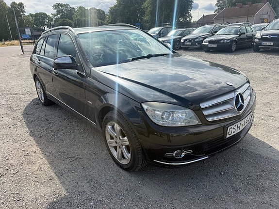 Mercedes-Benz C180 3 of 7