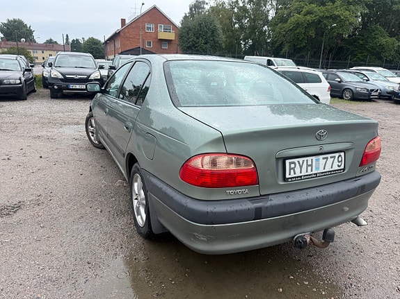 Toyota Avensis 4 of 6