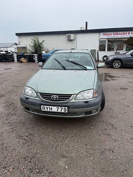Toyota Avensis 6 of 6