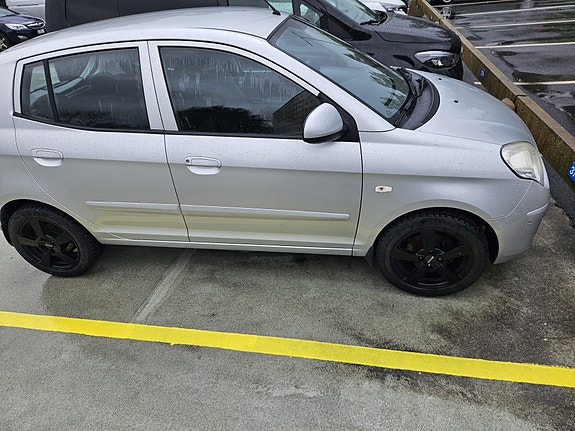 Kia Picanto 3 of 4