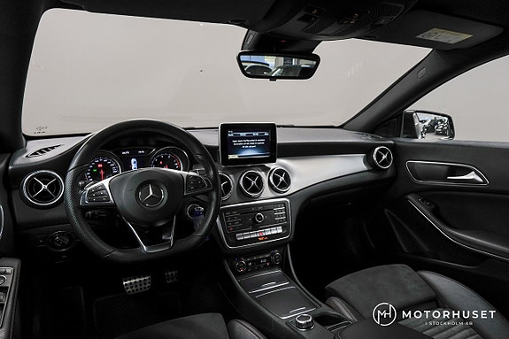 Mercedes-Benz CLA200 8 of 18