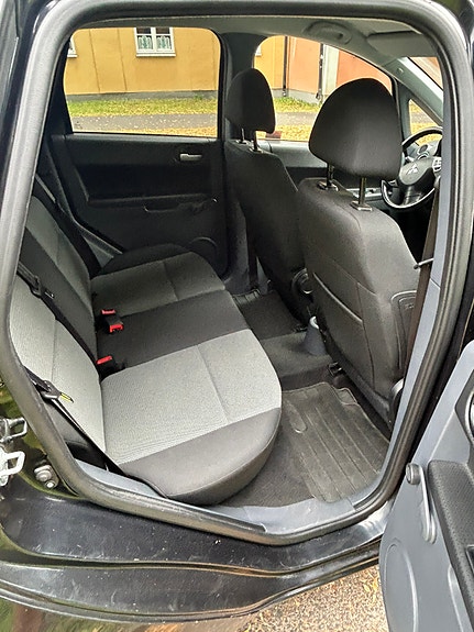 Mitsubishi Colt 5 of 6