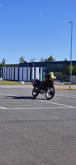 Yamaha XTZ660 Tenere 5 of 8
