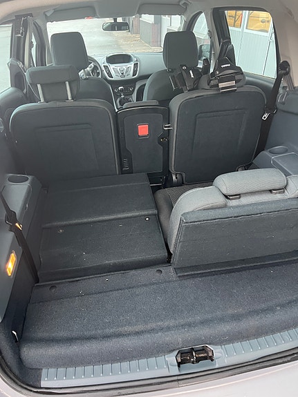 Ford Grand C-MAX 7 of 12