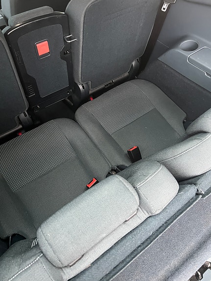 Ford Grand C-MAX 9 of 12