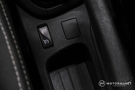 Renault Clio 17 of 18