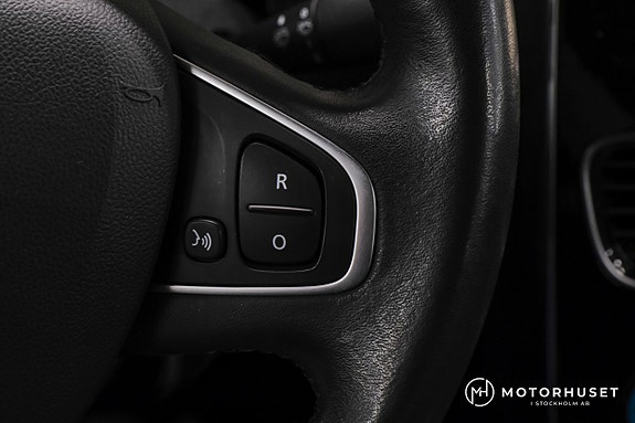 Renault Clio 16 of 18