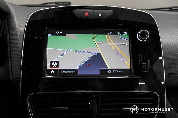 Renault Clio 12 of 18