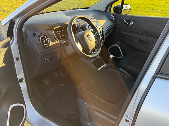 Renault Captur 7 of 12