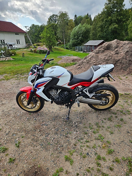 Honda CB650F a2 2 of 5