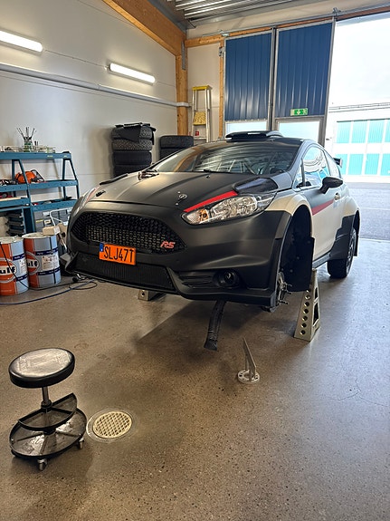 Ford Fiesta 4 of 18