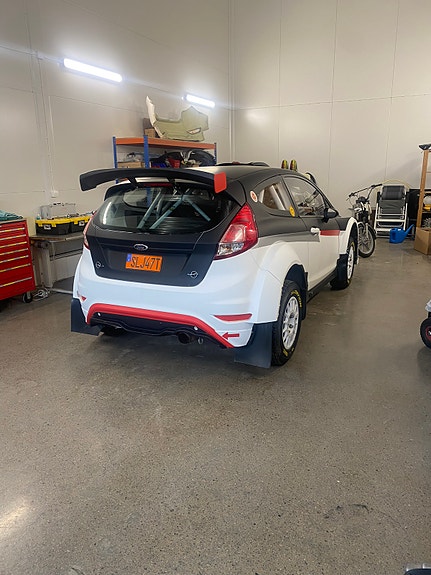 Ford Fiesta 5 of 18