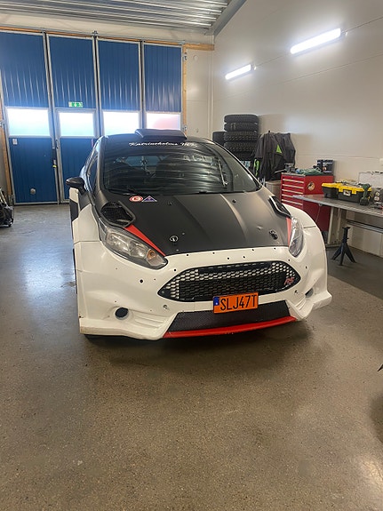 Ford Fiesta 6 of 18