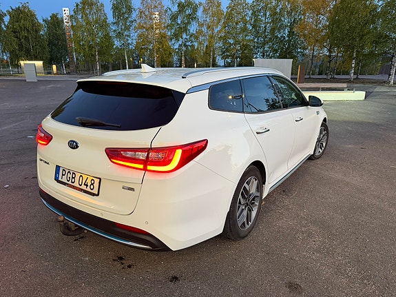 Kia Optima 3 of 11