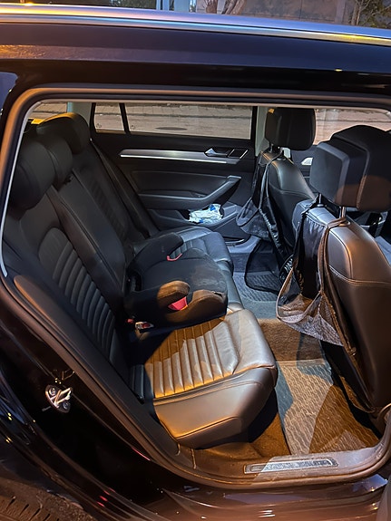Volkswagen Passat 19 of 23