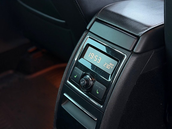 Skoda Superb 17 of 18