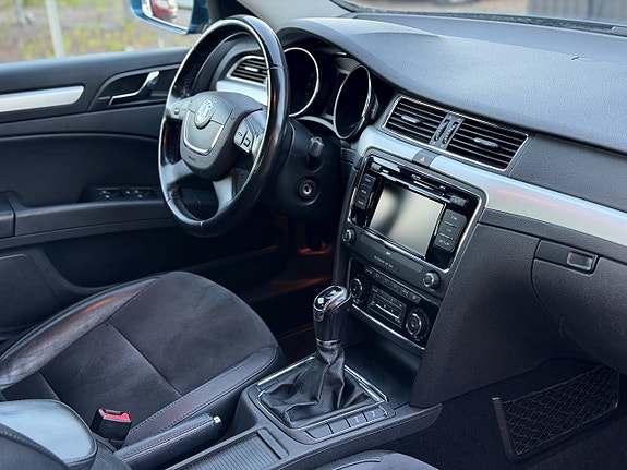 Skoda Superb 15 of 18
