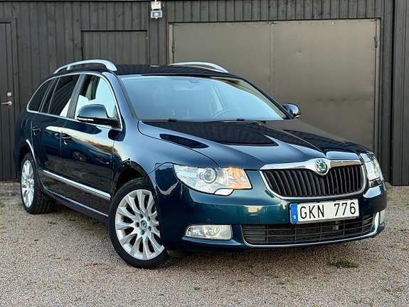 Skoda Superb 2 of 18
