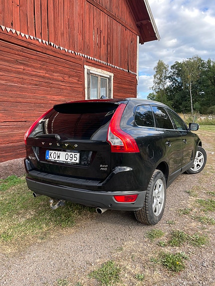 Volvo XC60 10 of 13