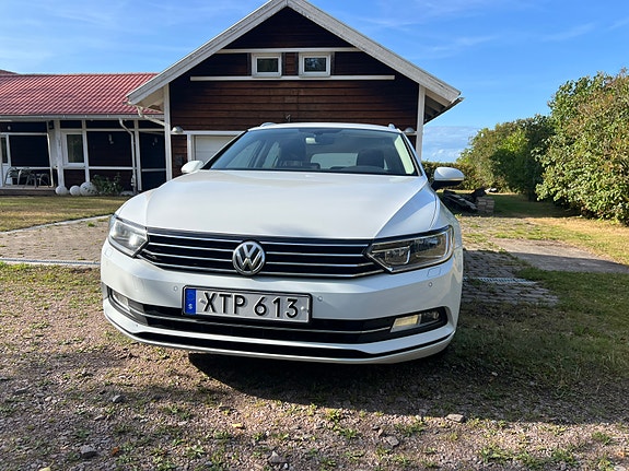 Volkswagen Passat 9 of 13