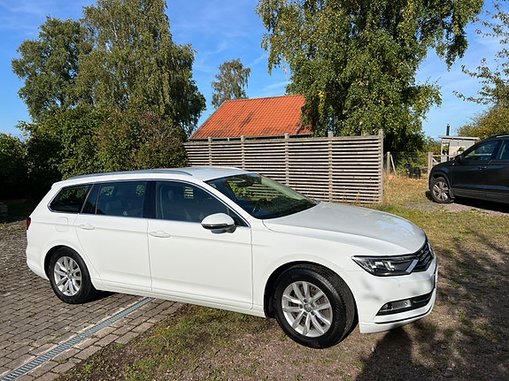 Volkswagen Passat 10 of 13