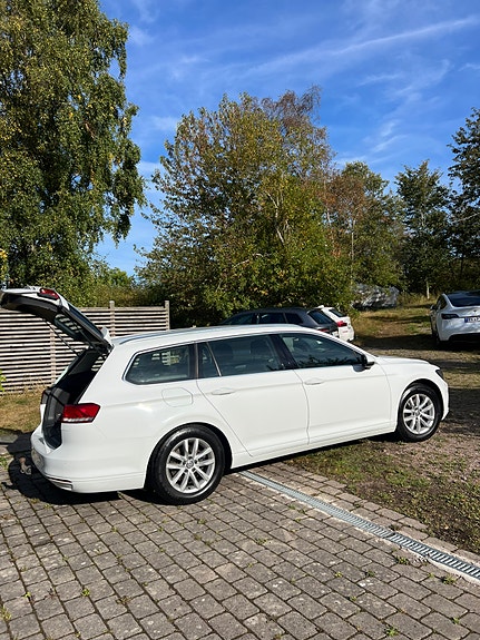 Volkswagen Passat 6 of 13