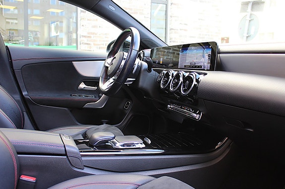 Mercedes-Benz CLA200 d 26 of 30