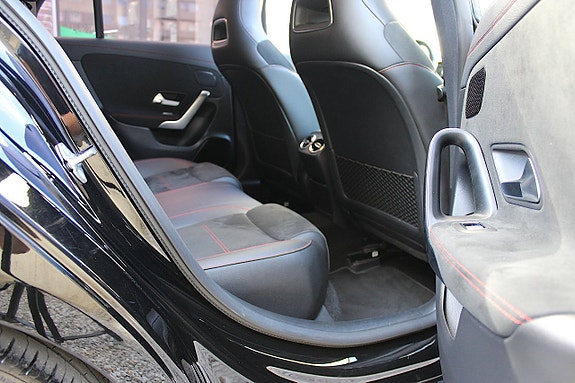 Mercedes-Benz CLA200 d 23 of 30