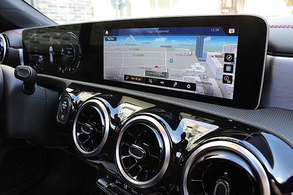 Mercedes-Benz CLA200 d 4 of 30