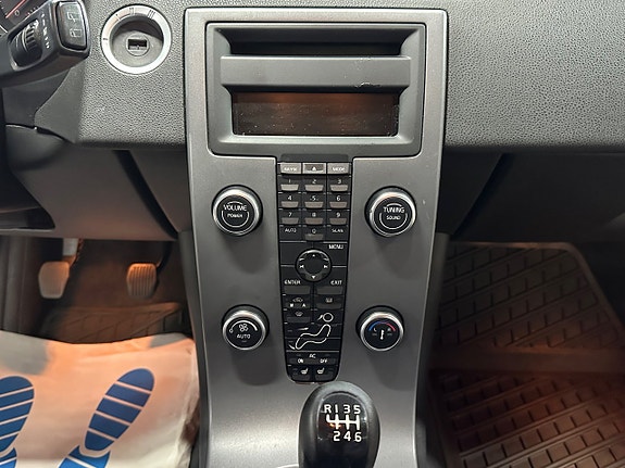 Volvo V50 15 of 26