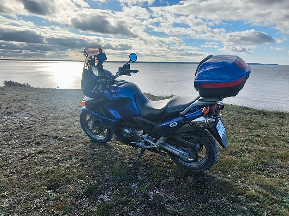 Honda XL1000VA Varadero 2 of 3
