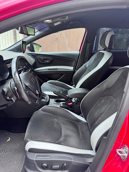 Seat Leon 10 of 11