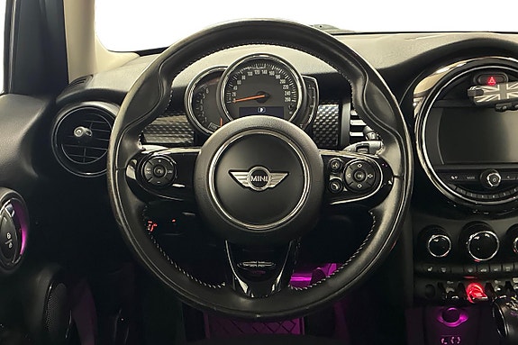 MINI Cooper S 16 of 22