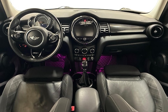 MINI Cooper S 12 of 22