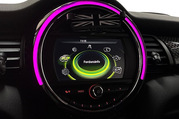 MINI Cooper S 19 of 22