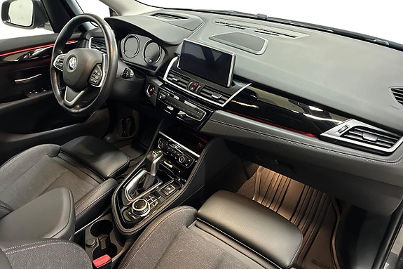 BMW 225xe 15 of 29