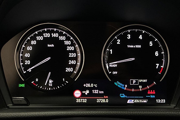 BMW 225xe 17 of 29