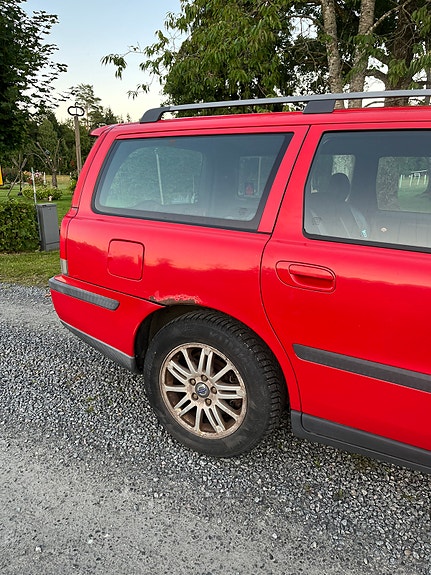 Volvo V70 7 of 10