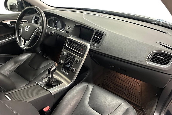 Volvo V60 14 of 24