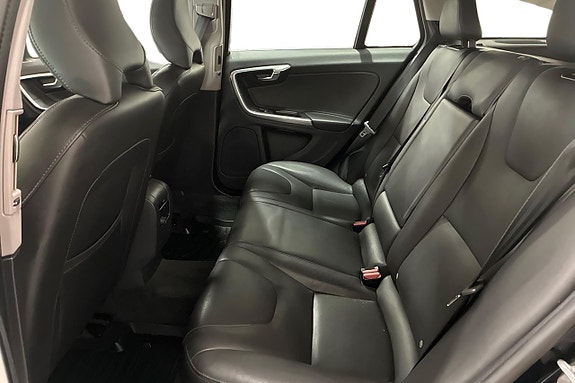 Volvo V60 13 of 24