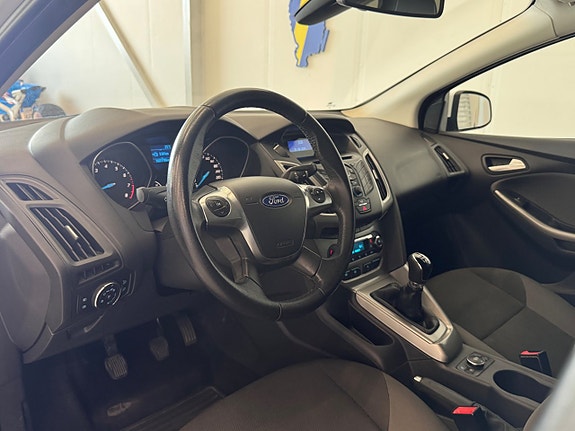 Ford Focus 10 of 26