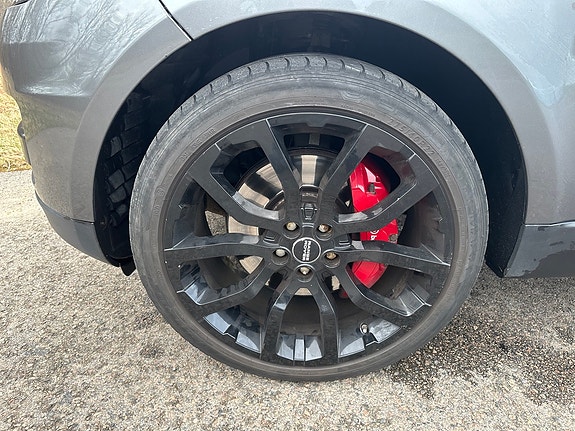 Land Rover Range Rover Sport 4 of 10