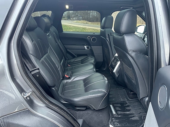 Land Rover Range Rover Sport 9 of 10