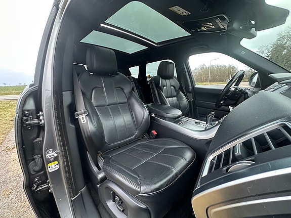 Land Rover Range Rover Sport 7 of 10