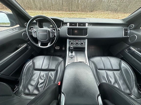 Land Rover Range Rover Sport 8 of 10