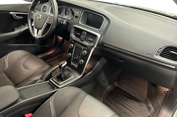 Volvo V40 15 of 23