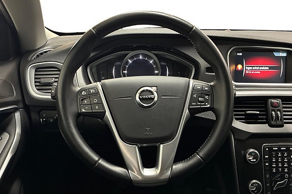 Volvo V40 16 of 23