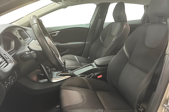 Volvo V40 13 of 23