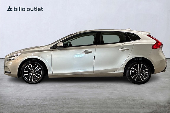 Volvo V40 9 of 23